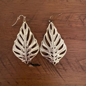 Kendra Scott Selena Drop Earrings In Gold